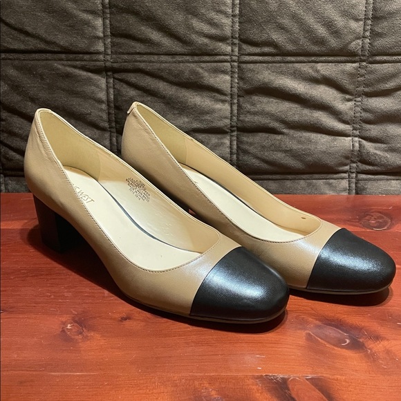 Nine West shoes - Picture 4 of 9